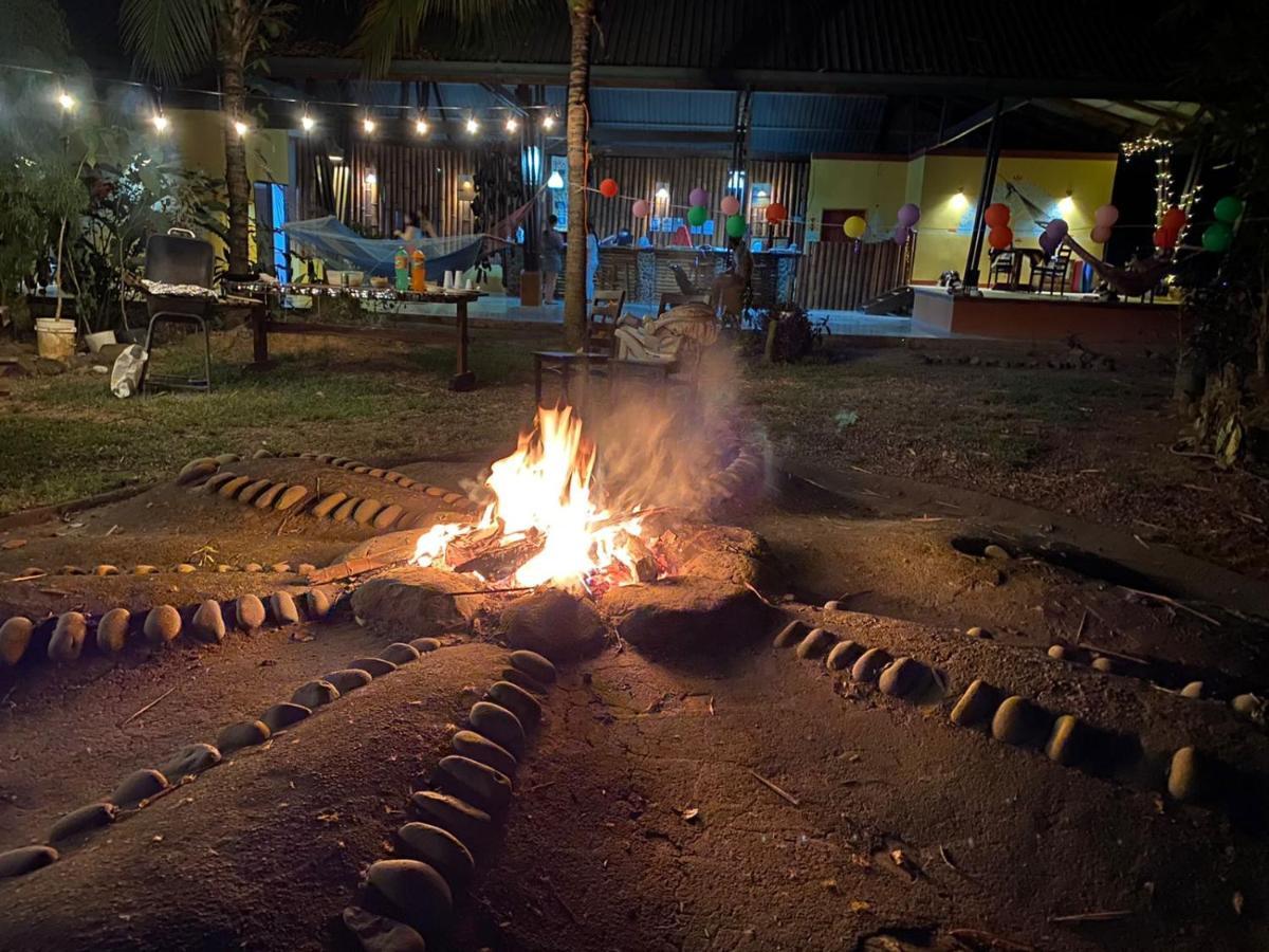Luminosa Uvita Hostel Buitenkant foto